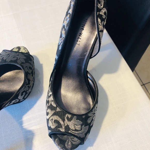 Gorgeous size 7 heels - Picture 3 of 7